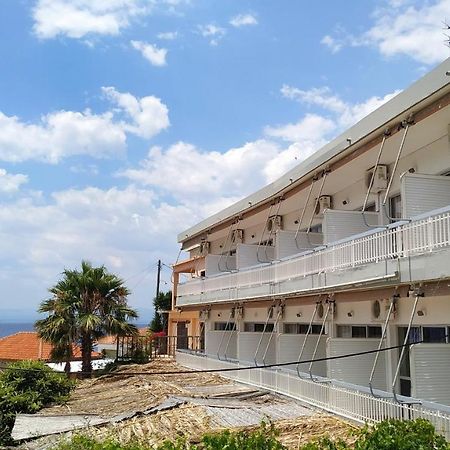 Poulea Rooms Каламата Экстерьер фото