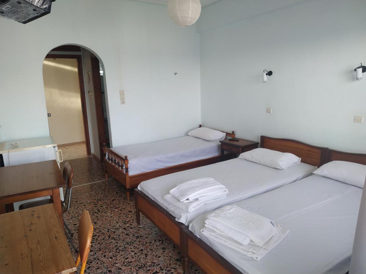 Poulea Rooms Каламата Экстерьер фото