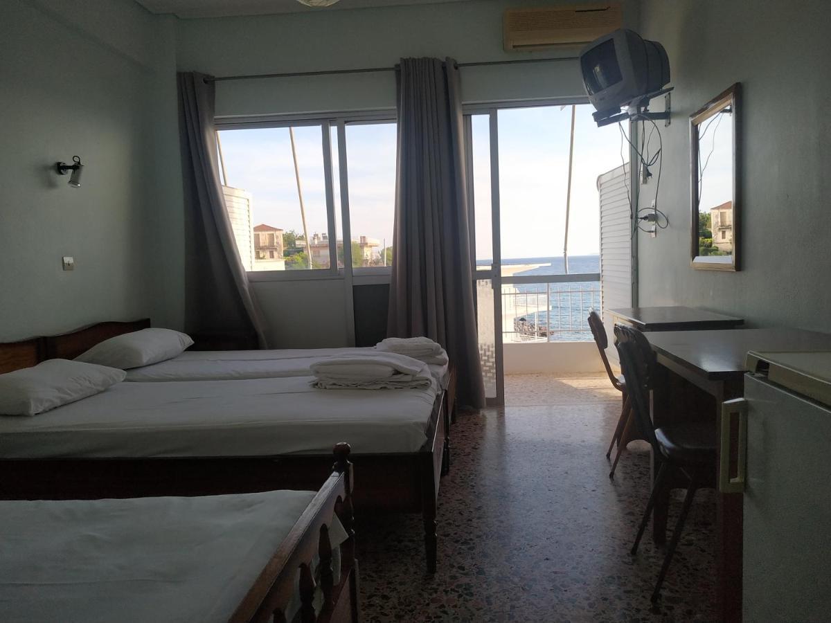 Poulea Rooms Каламата Экстерьер фото