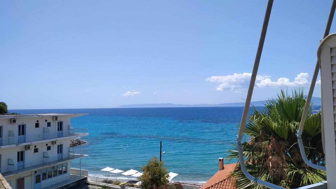 Poulea Rooms Каламата Экстерьер фото